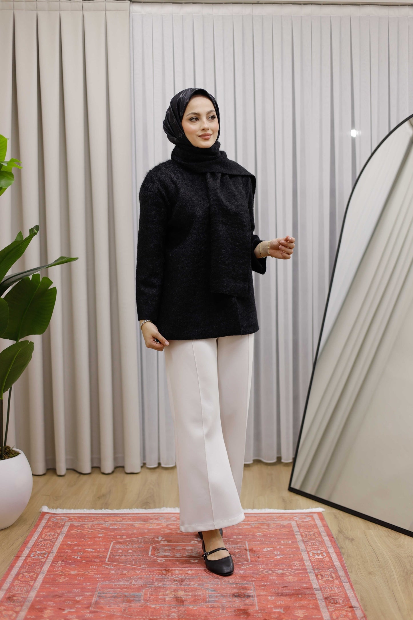 Atkı Detaylı Pelüş Ceket Premium - Siyah