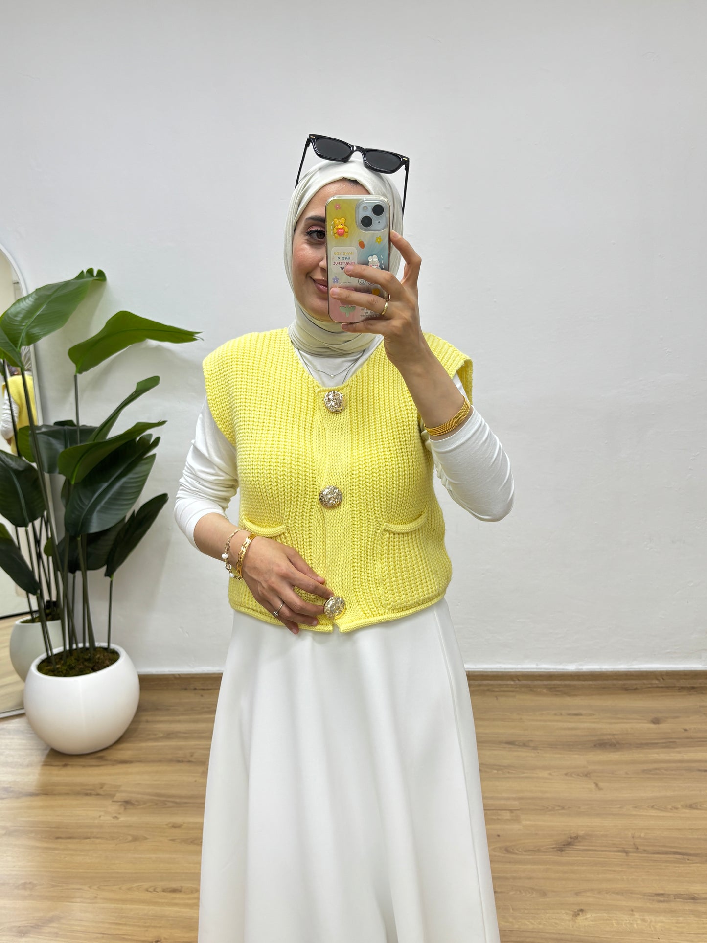 Gold Düğmeli Cepli Triko Yelek - Sarı