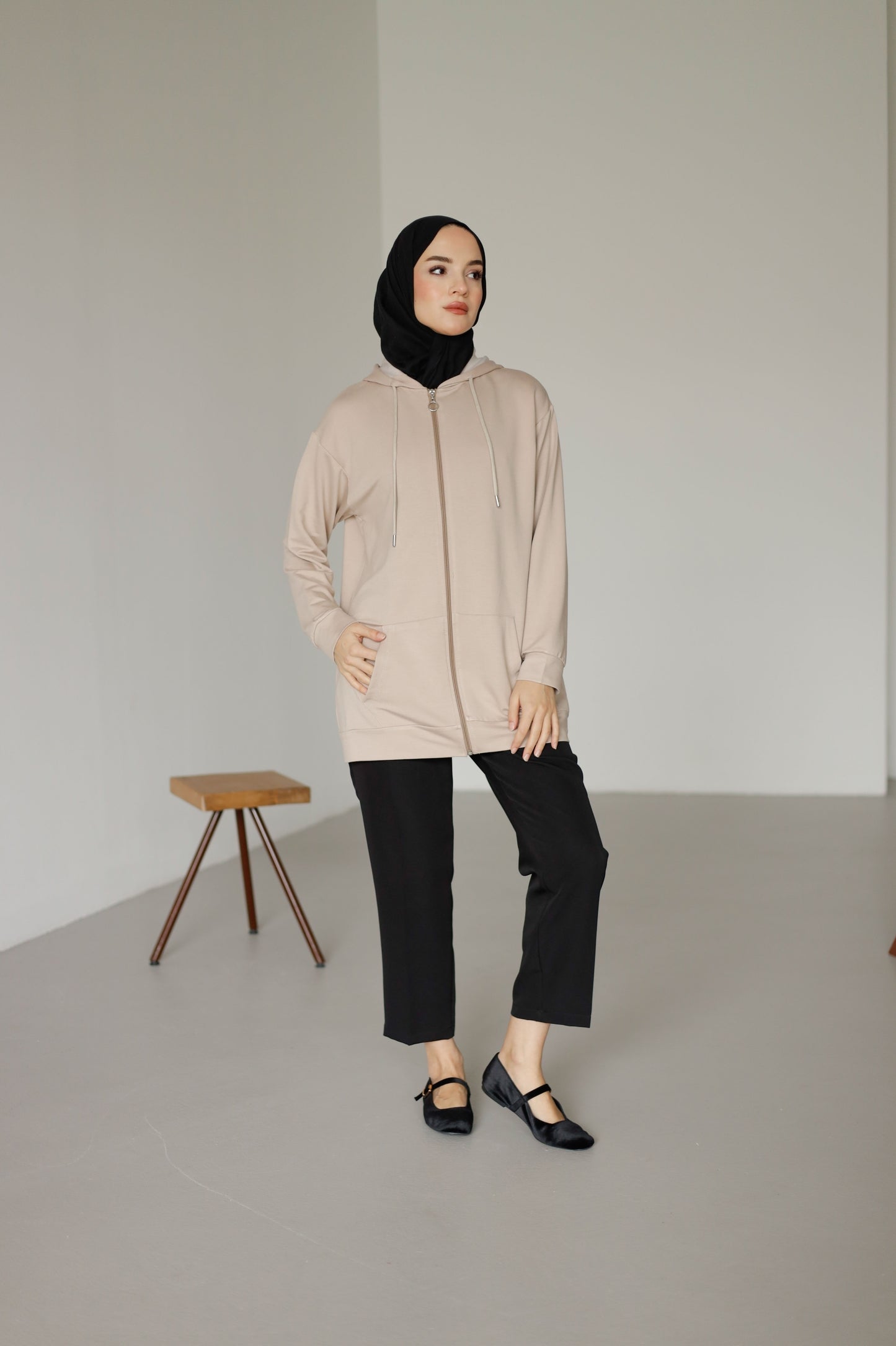 Kapüşonlu Ve Cepli Tesettür Sweatshirt - Hırka