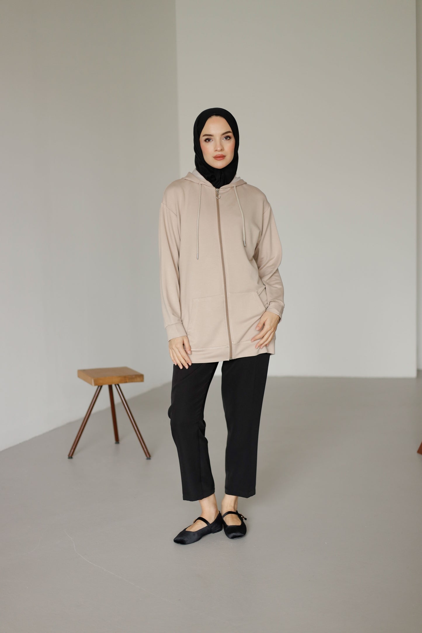 Kapüşonlu Ve Cepli Tesettür Sweatshirt - Hırka