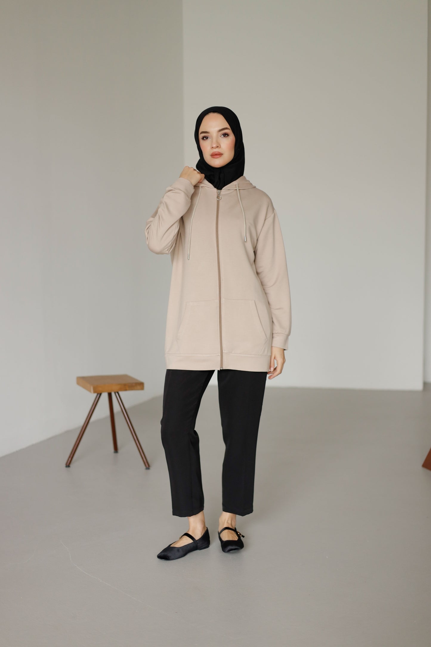 Kapüşonlu Ve Cepli Tesettür Sweatshirt - Hırka