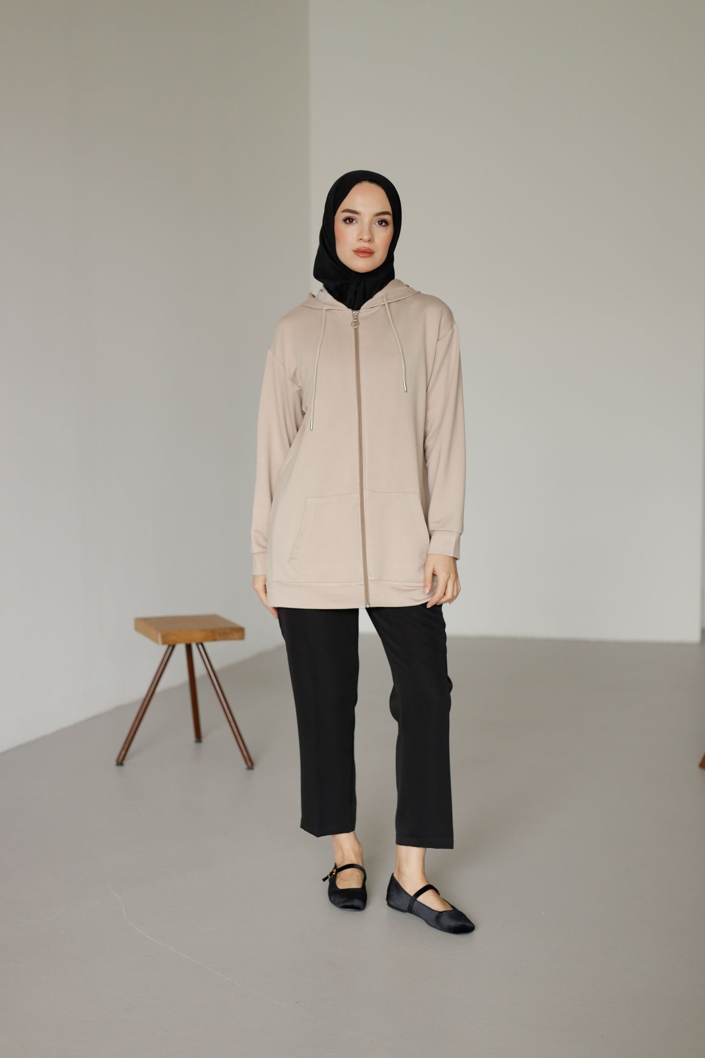 Kapüşonlu Ve Cepli Tesettür Sweatshirt - Hırka