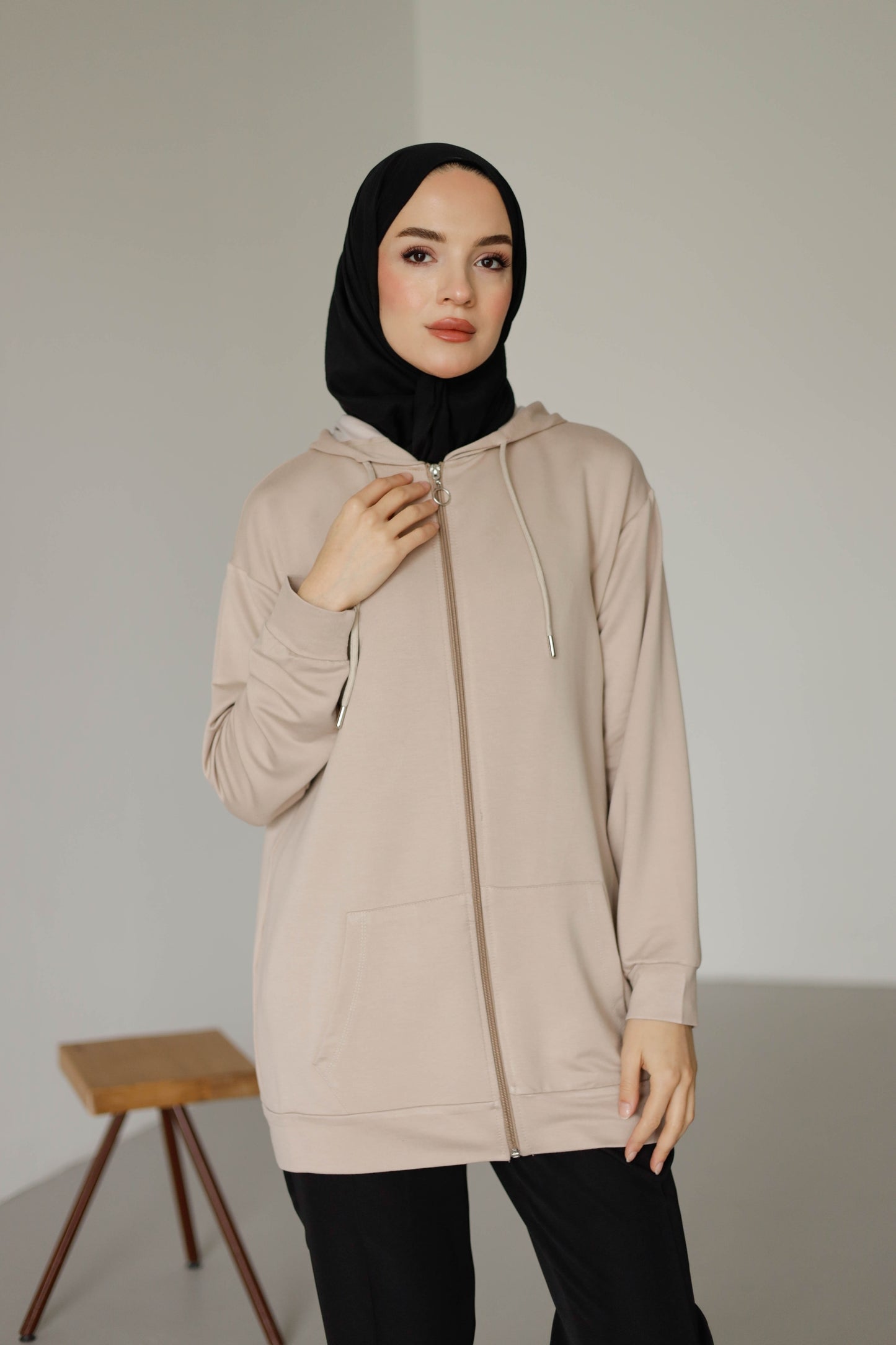 Kapüşonlu Ve Cepli Tesettür Sweatshirt - Hırka