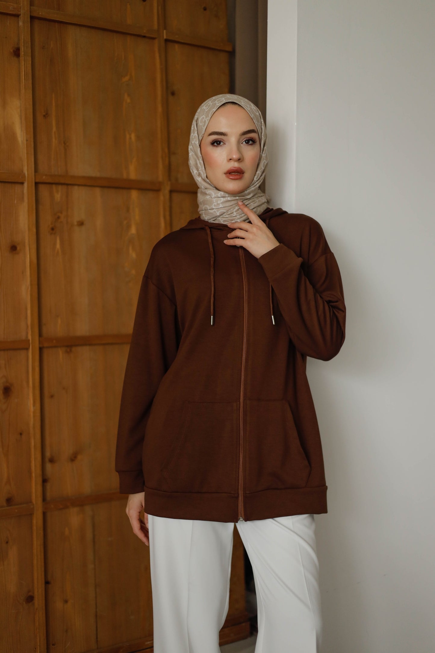 Kapüşonlu Ve Cepli Tesettür Sweatshirt - Hırka