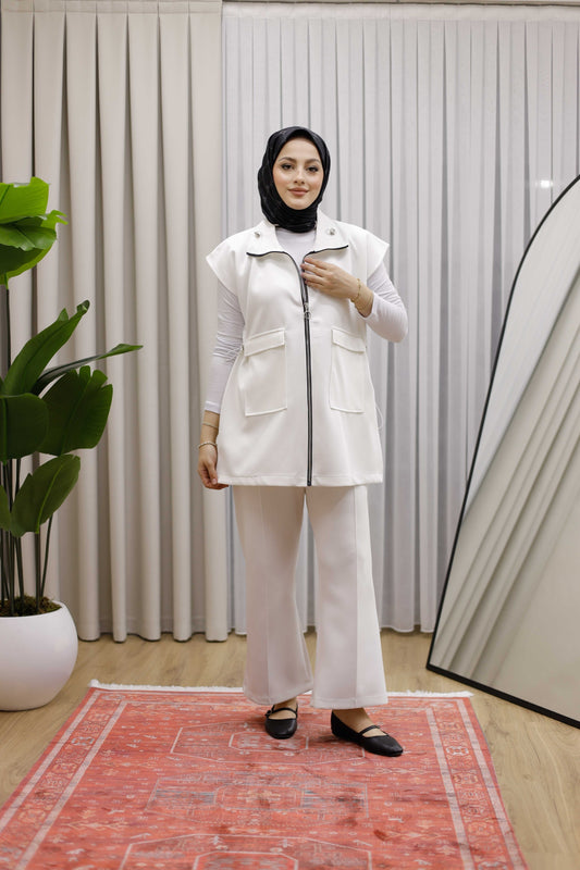 Fermuarlı Ve Çift Cepli Yelek - Beyaz