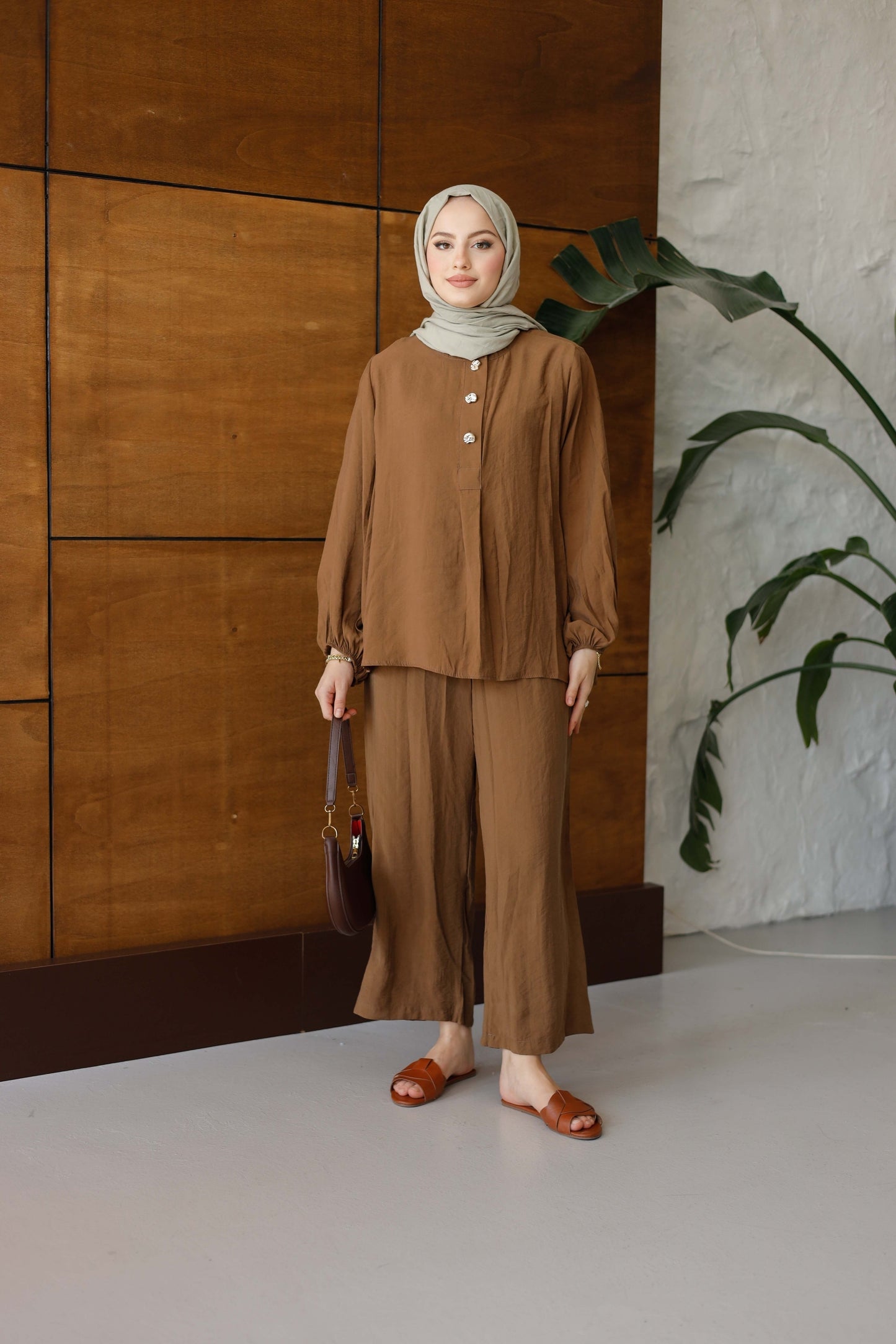 Önü Düğme Detaylı Pantolonlu Takım - Camel