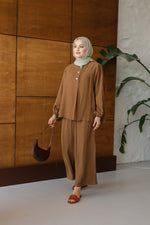 Önü Düğme Detaylı Pantolonlu Takım - Camel