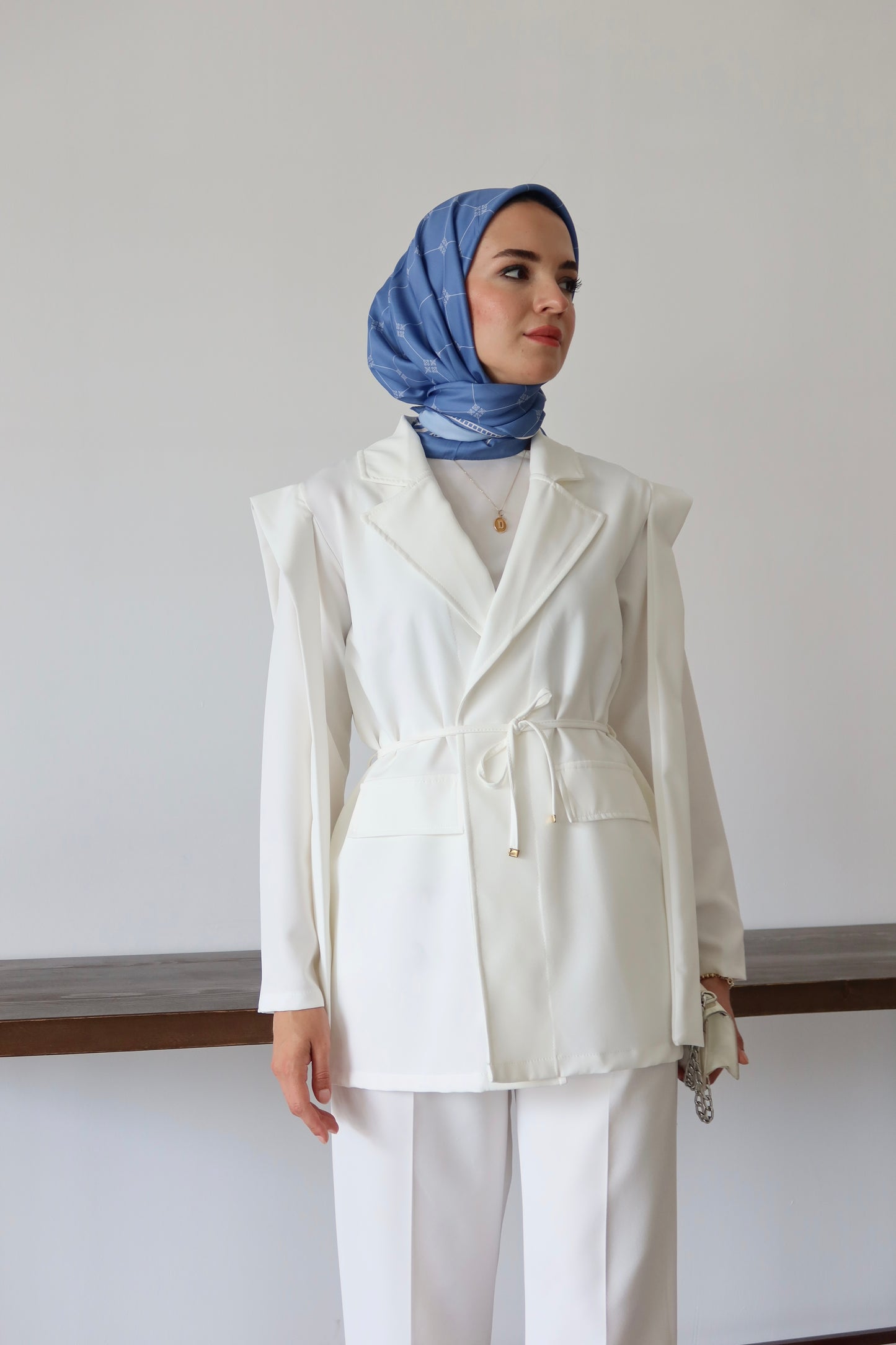 Bel Bağlamalı Blazer Ceket - Beyaz