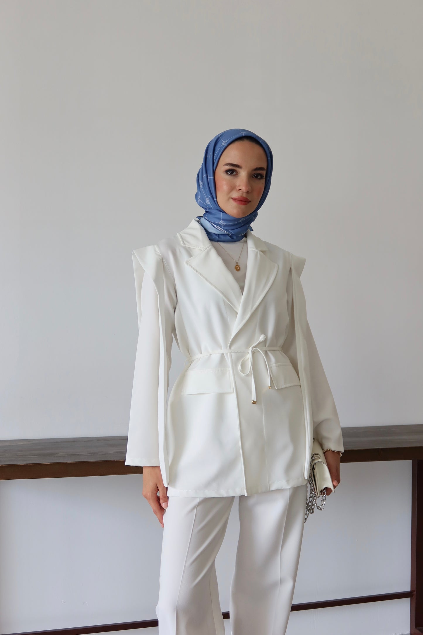 Bel Bağlamalı Blazer Ceket - Beyaz