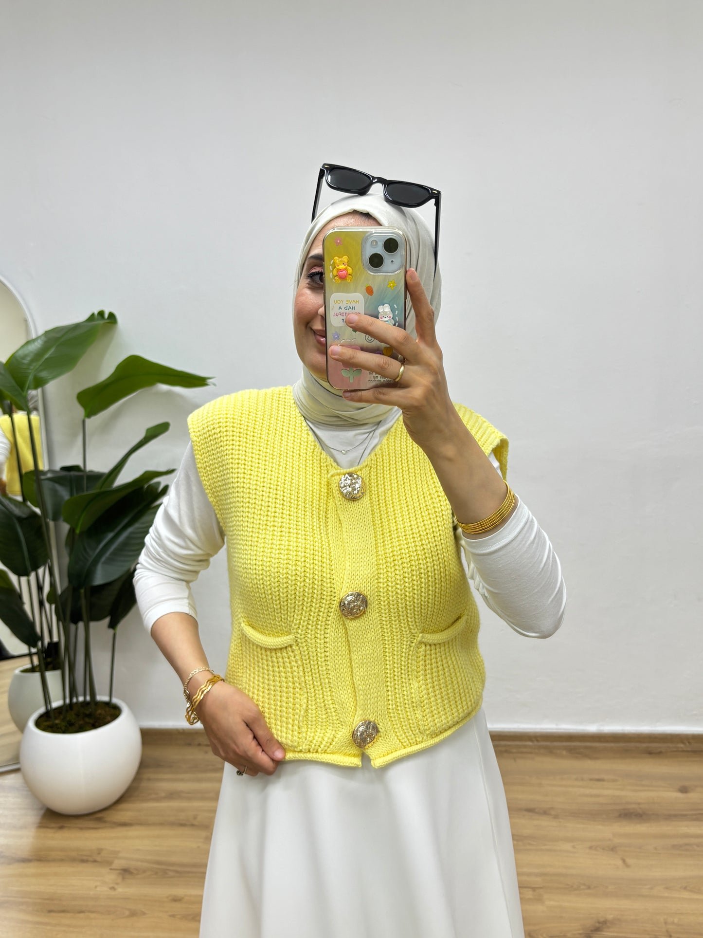 Gold Düğmeli Cepli Triko Yelek - Sarı