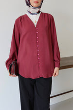 V Yaka Önü Düğme Detaylı Tesettür Gömlek - Bordo