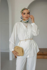 V Yaka Önü Düğme Detaylı Tesettür Gömlek - Beyaz