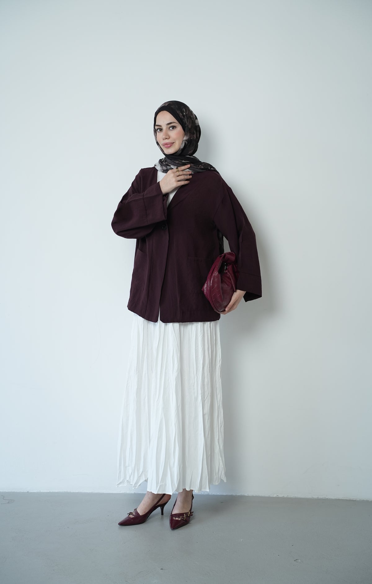 Kadın Önü Düğmeli ve Çift Cep Detaylı Tesettür Ceket-Mürdüm