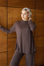 Esnek Ve Yumuşak Dokulu Oysh Tesettür Takım - Kahverengi