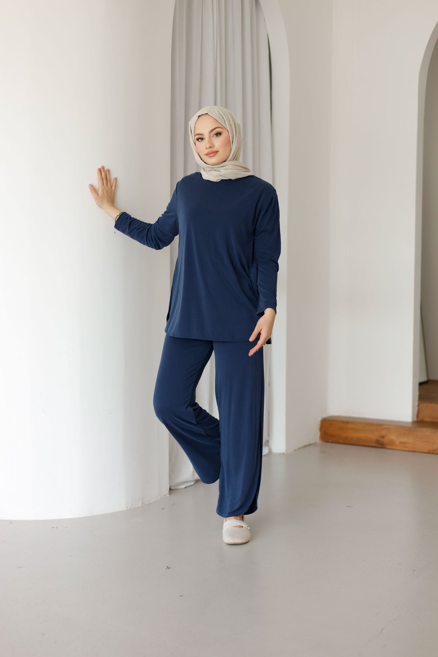 Esnek Ve Yumuşak Dokulu Oysh Tesettür Takım - Lacivert