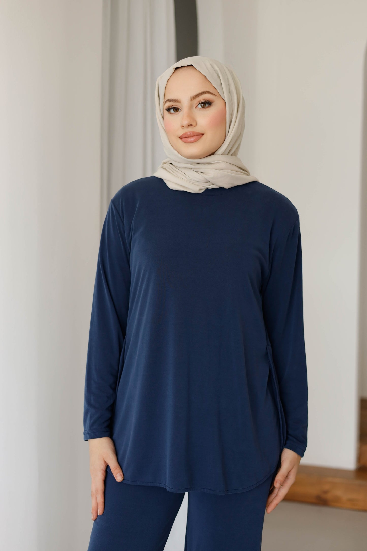 Esnek Ve Yumuşak Dokulu Oysh Tesettür Takım - Lacivert