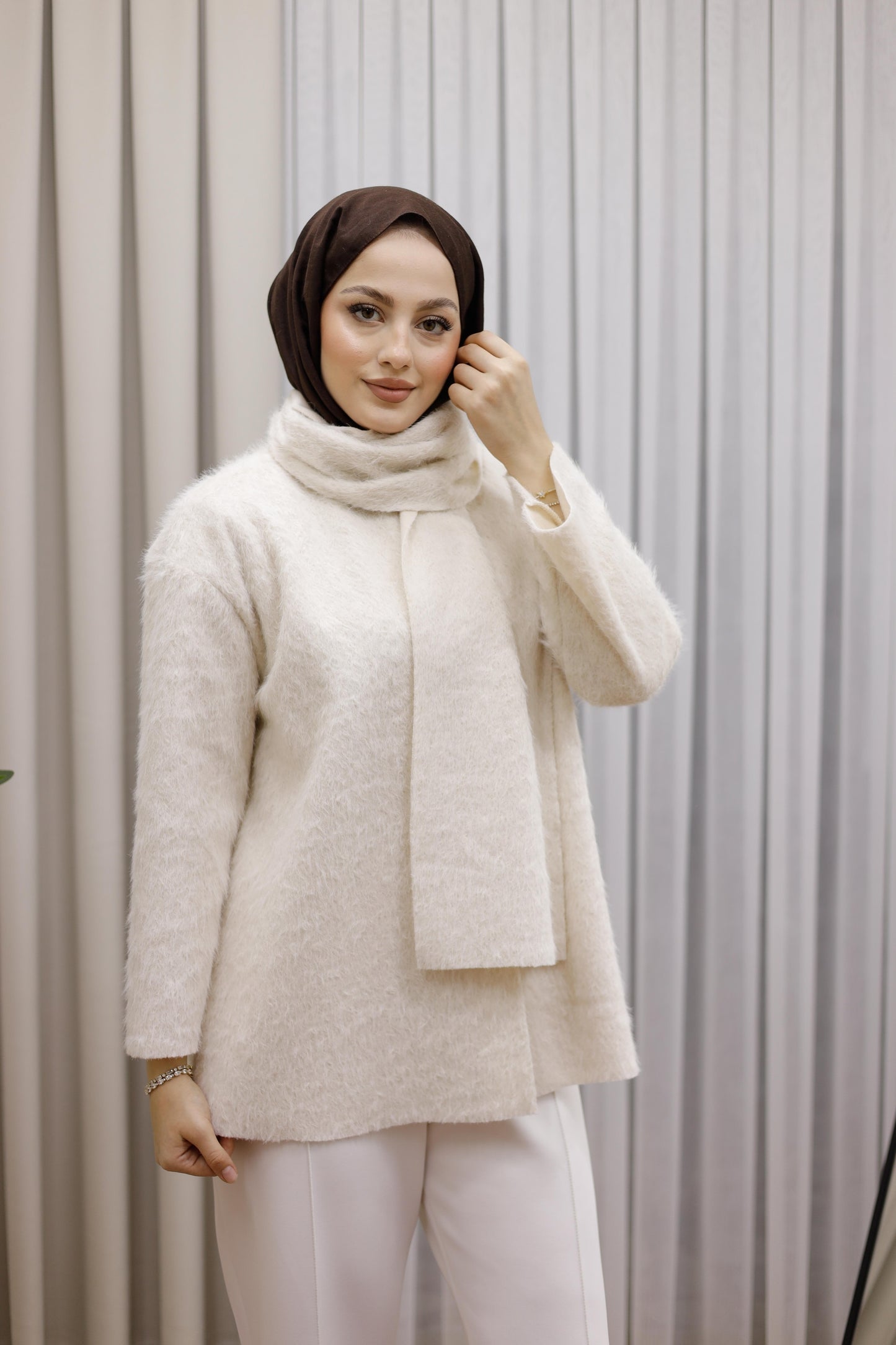 Atkı Detaylı Pelüş Ceket Premium - Bej