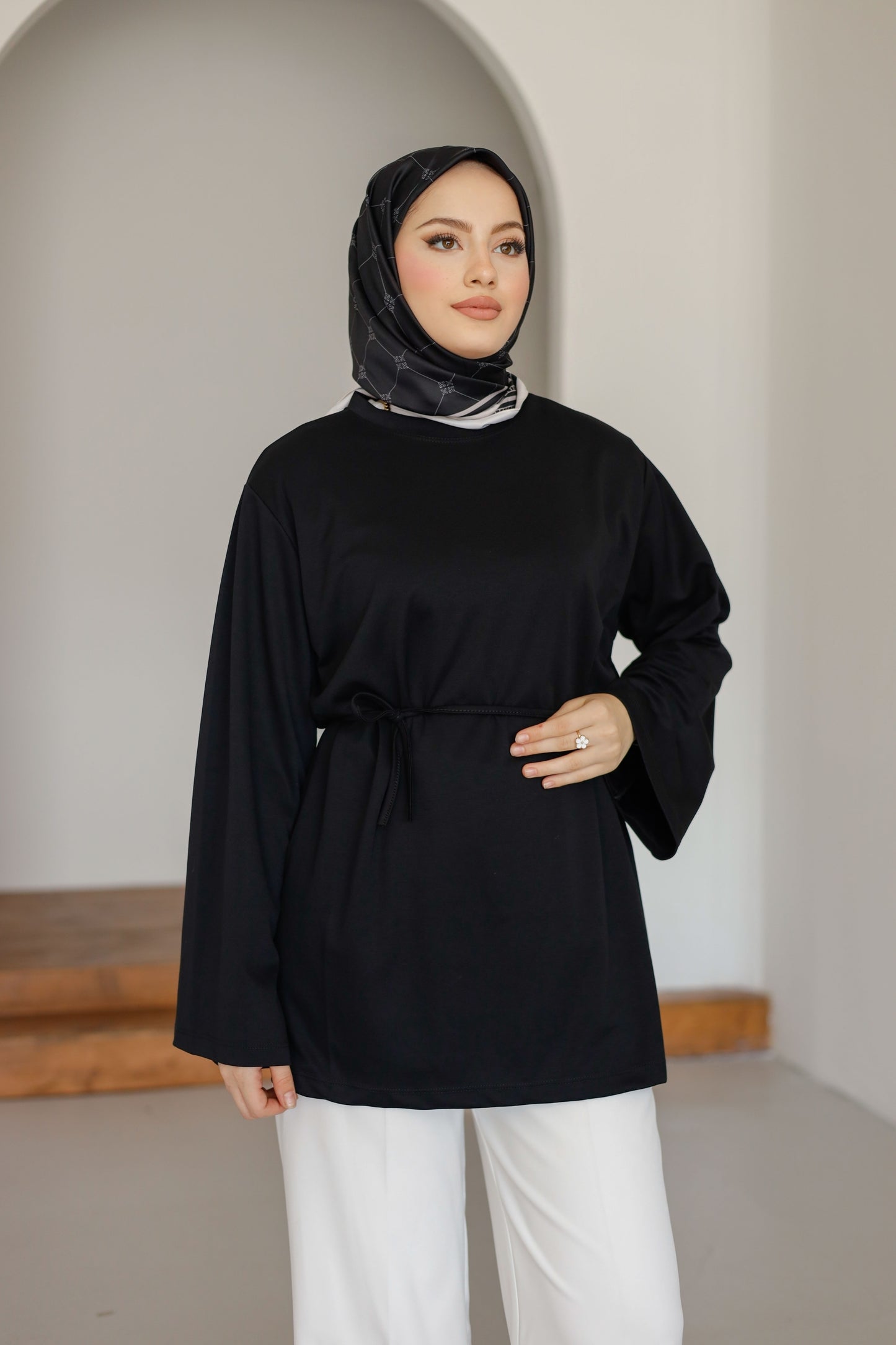 Bel Bağlamalı Oyhso Tunik - Siyah