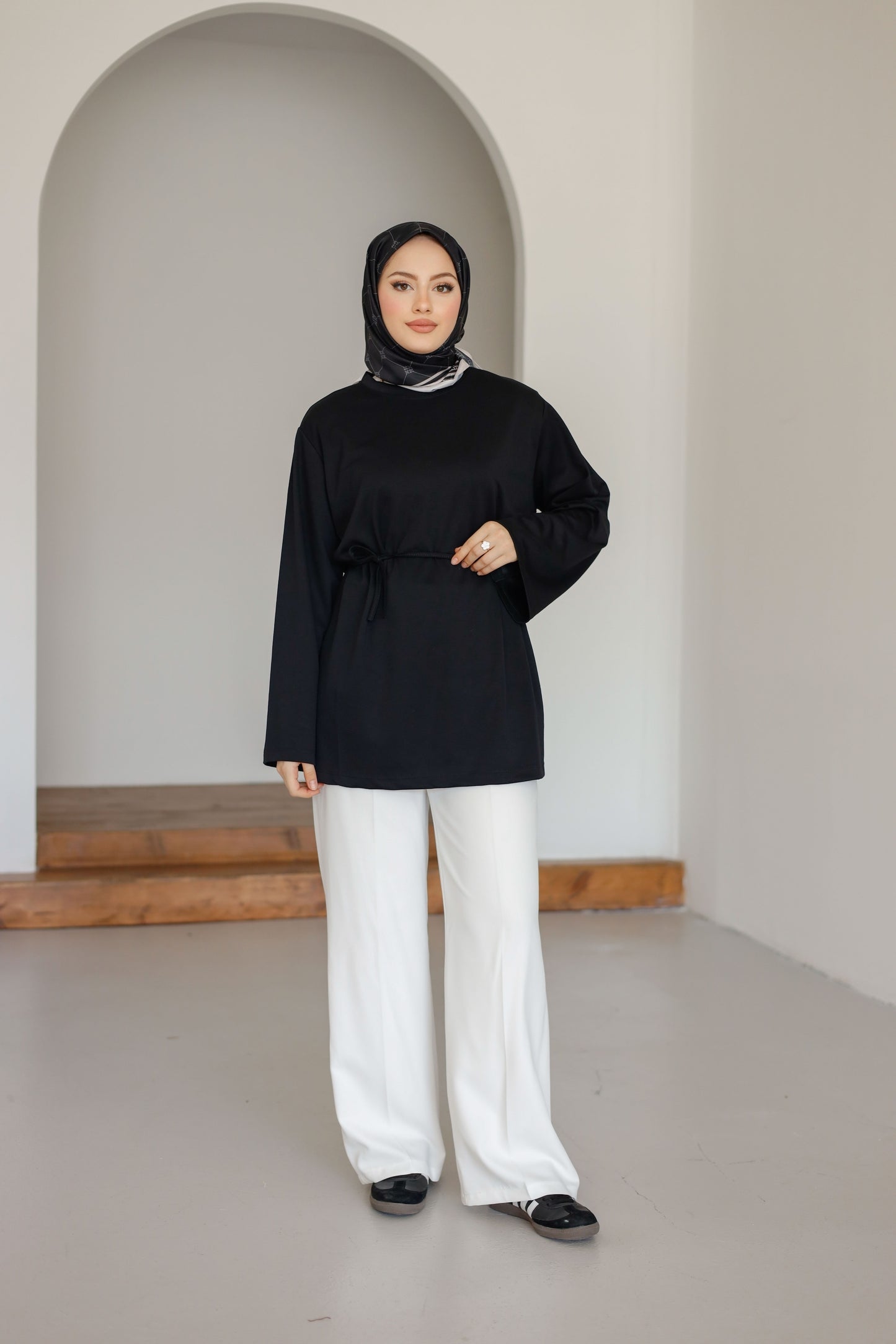 Bel Bağlamalı Oyhso Tunik - Siyah