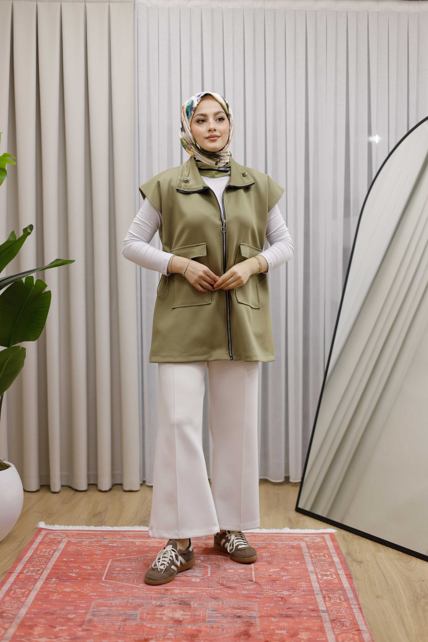 Fermuarlı Ve Çift Cepli Yelek - Haki