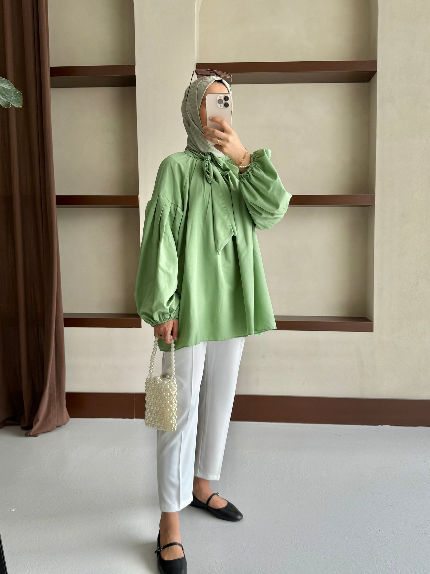 Yakası Bağlamalı Balon Kol Tesettür Gömlek - Yeşil