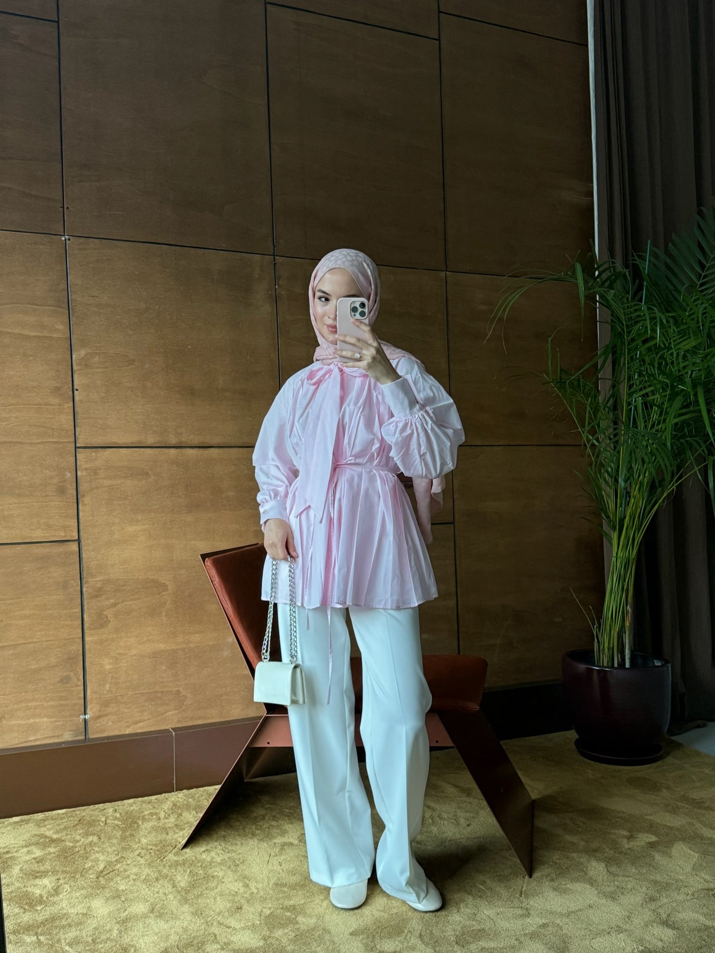 Kadın Önü Pileli ve Bel Bağlamalı Tesettür Gömlek - Pembe