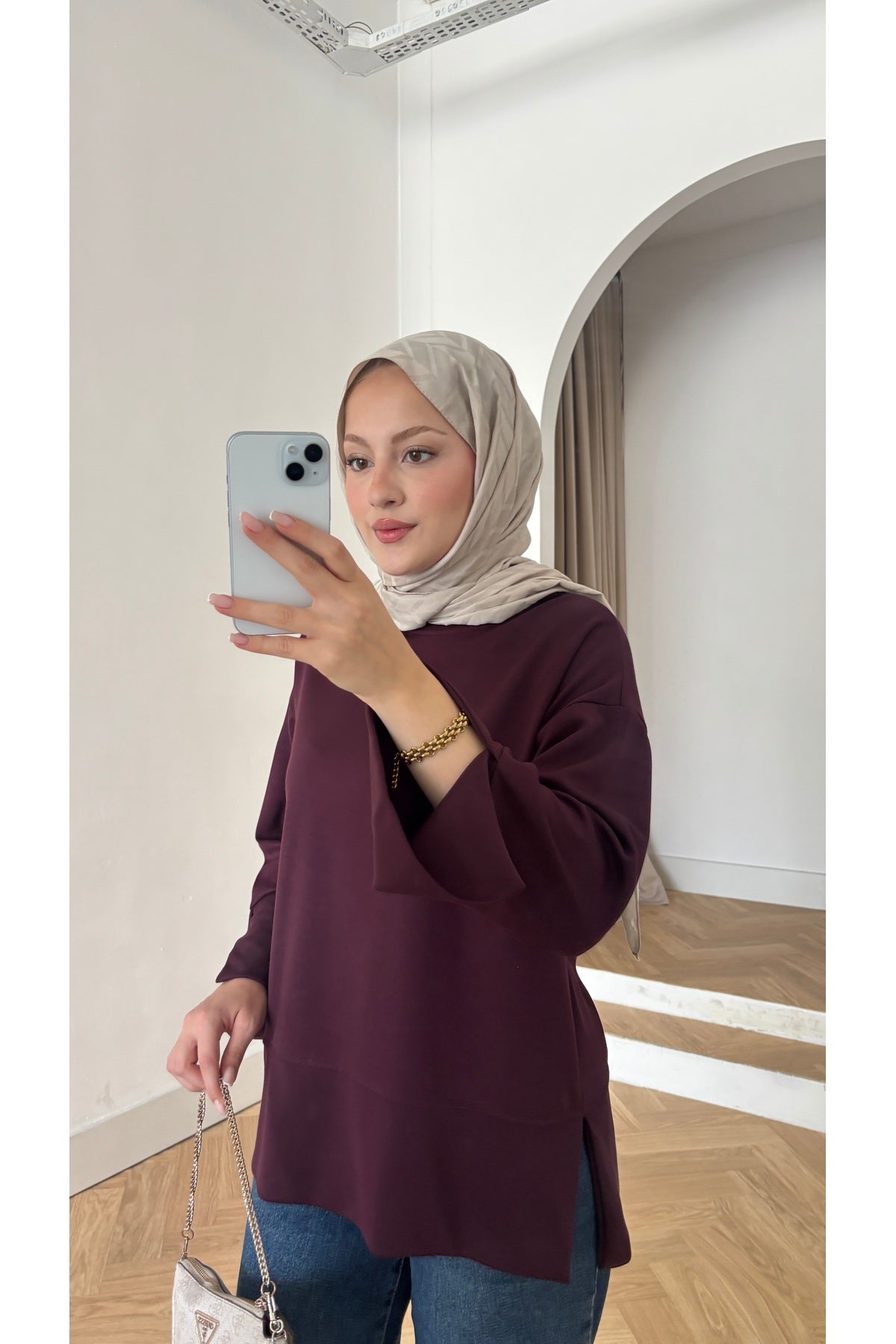 Kadın Kolları ve Eteği Yırtmaç Detaylı Tesettür Tunik - Mürdüm - Görsel 5