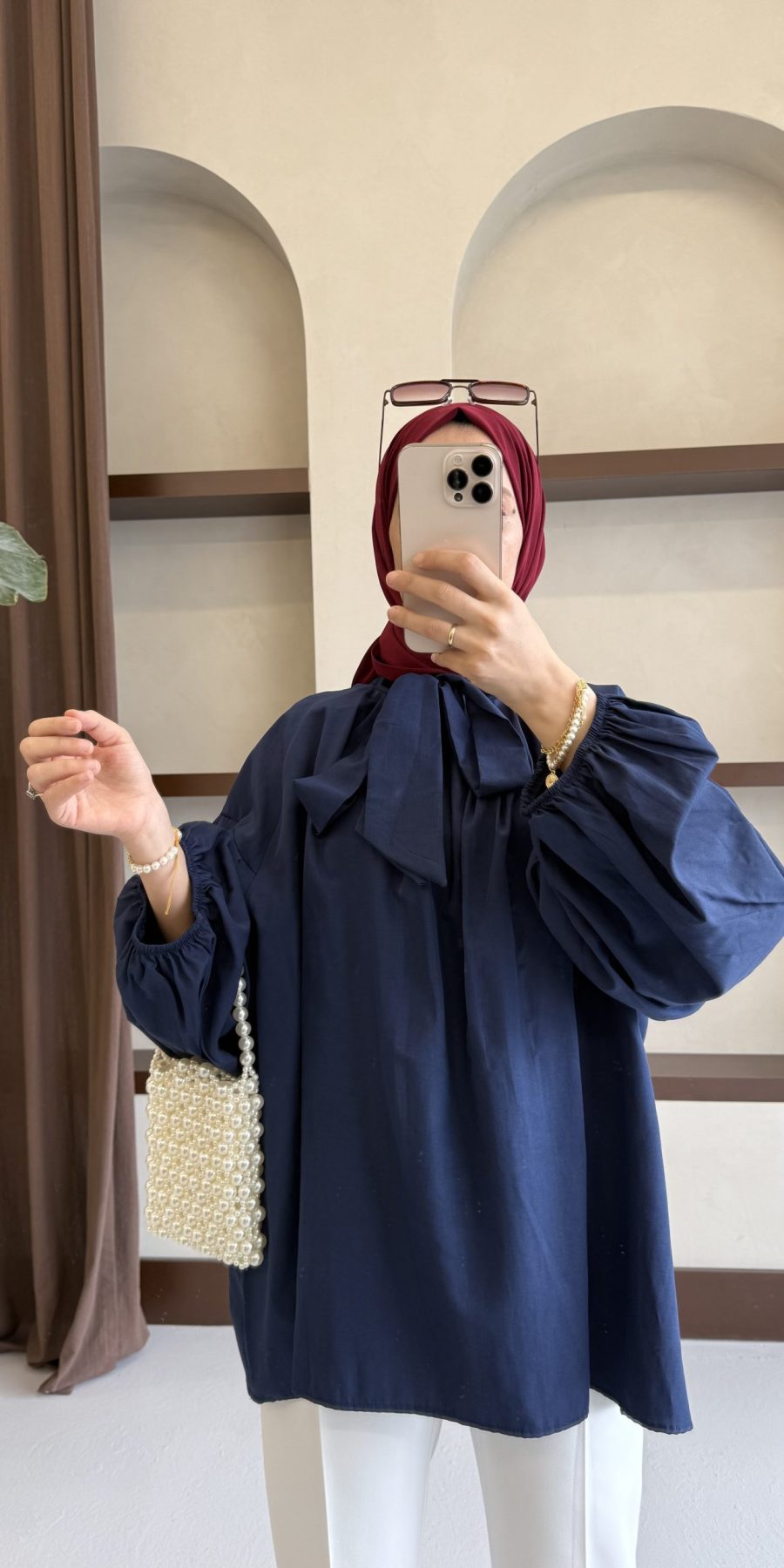 Yakası Bağlamalı Gömlek
