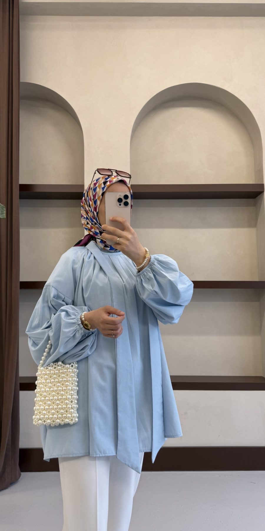 Yakası Bağlamalı Gömlek